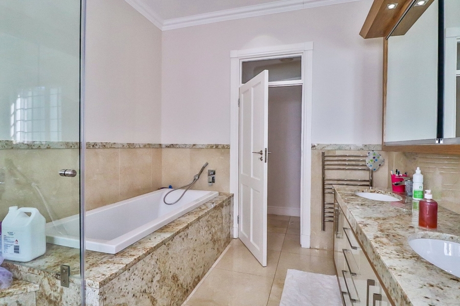 4 Bedroom Property for Sale in Walmer Eastern Cape